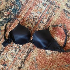 Victoria’s Secret keyhole push-up bra